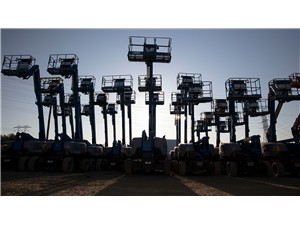 How To Choose the Right Aerial Equipment for Municipal Holiday Decorating